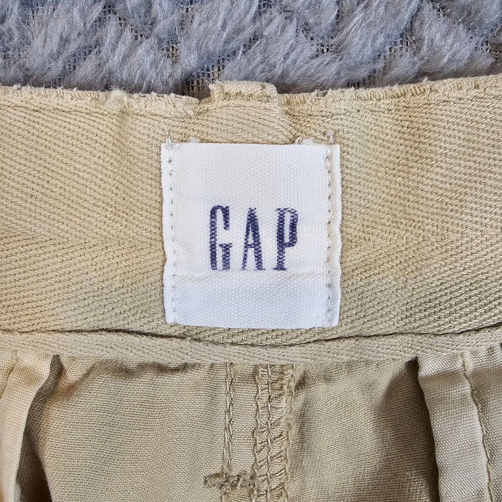 GAP Womens 5 Inch Khaki Shorts Tan Beige Chino Cuffed‎ Size 8 - Picture 5 of 6